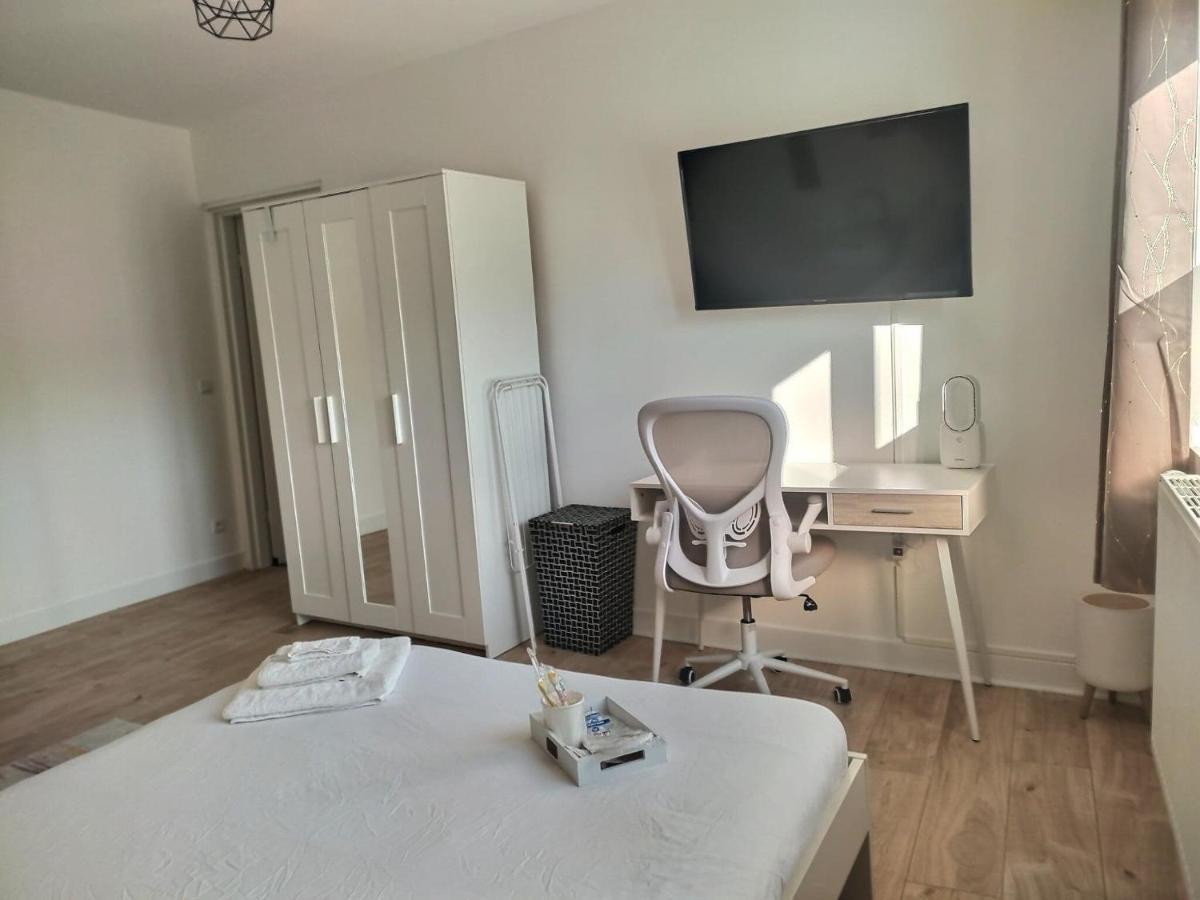Ch Privee 18M - Canape - Netflix - Appart 120M Woippy Екстериор снимка